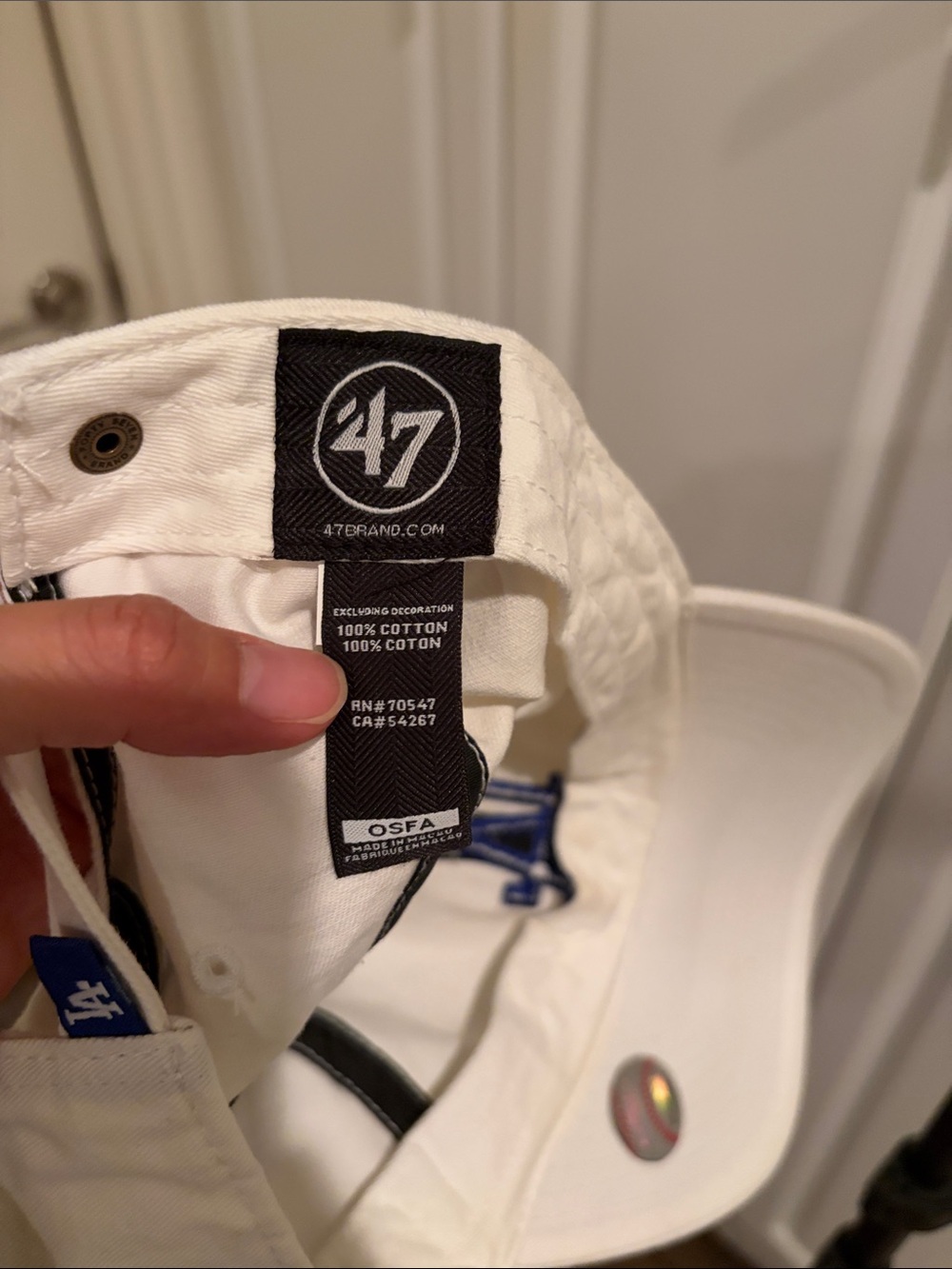 47 Brand White Baseball Cap with Blue LA Logo - Picture 4 of 5